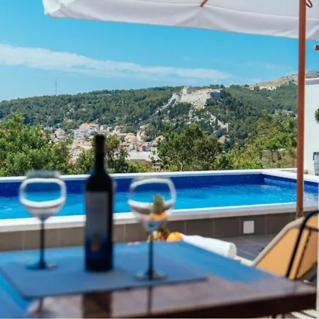 Daire Trogrli - With Balcony