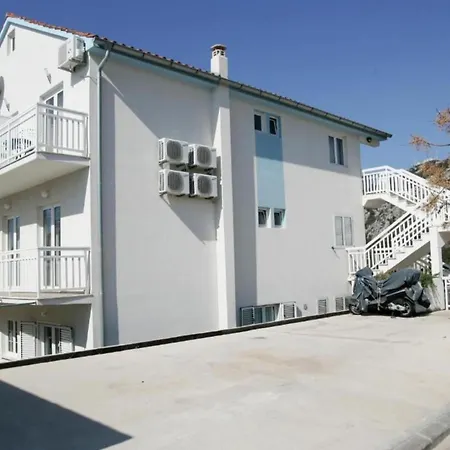 Trogrli - With Balcony