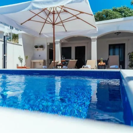 Trogrli - With Balcony