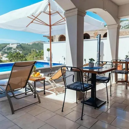 Trogrli - With Balcony Daire *