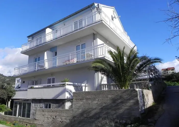 Apartment Trogrli - With Balcony