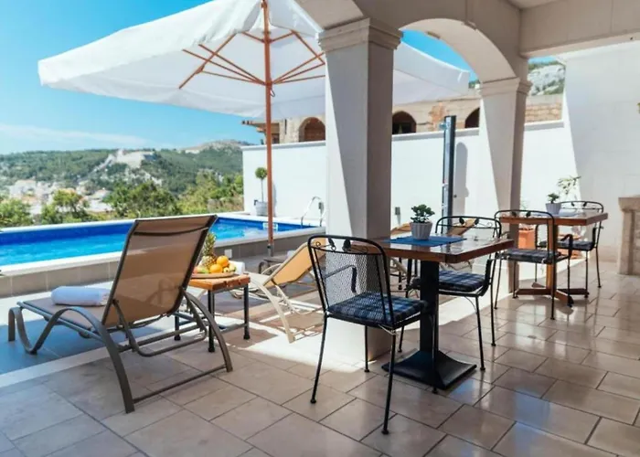 Trogrli - With Balcony Apartment *