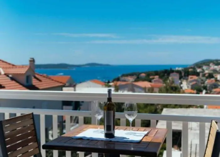 Trogrli - With Balcony Apartment